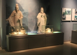 博物馆桌柜10